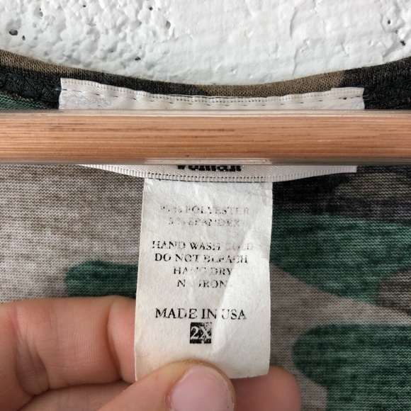 Moa Moa Camo studded top sz: 2X - Picture 4 of 5